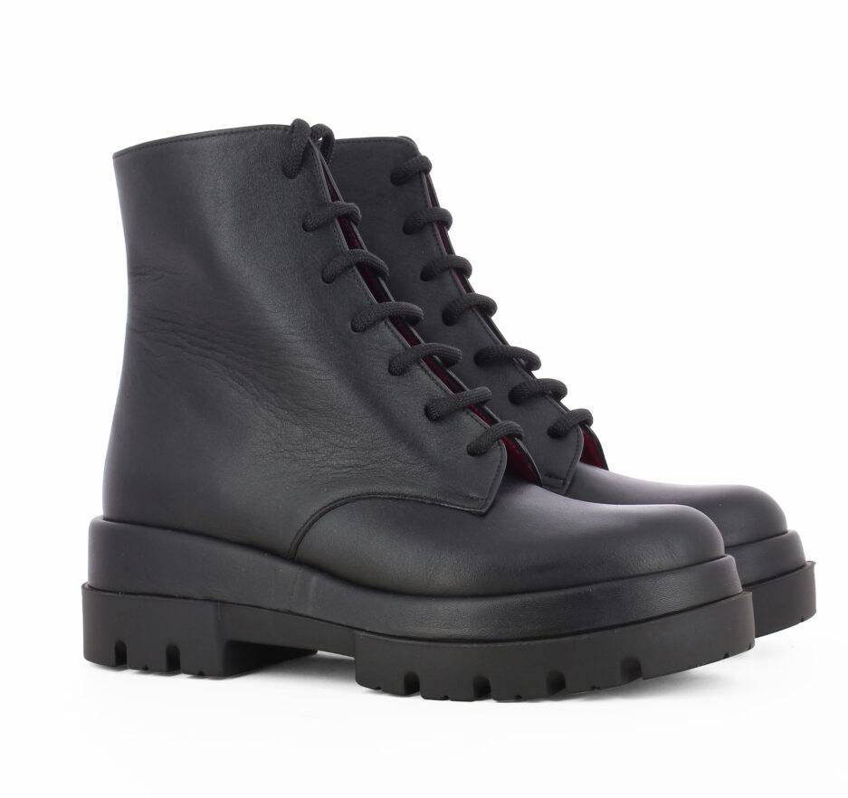 Le Babe BOOTS IN VITELLO NERO Sottocosto