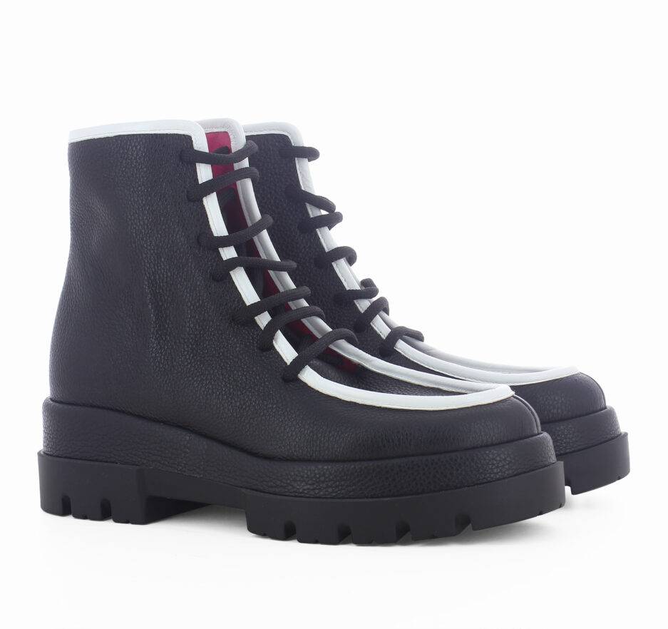 Le Babe BOOTS IN DOLLARINO NERO Acquista Ora