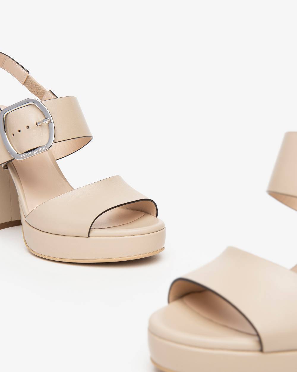 NeroGiardini Art. E410360D Fino Al -60%