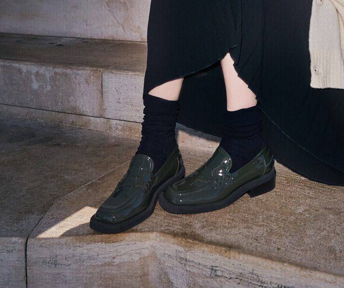 Laura Bellariva Mocassino in vernice verde militare Negozio