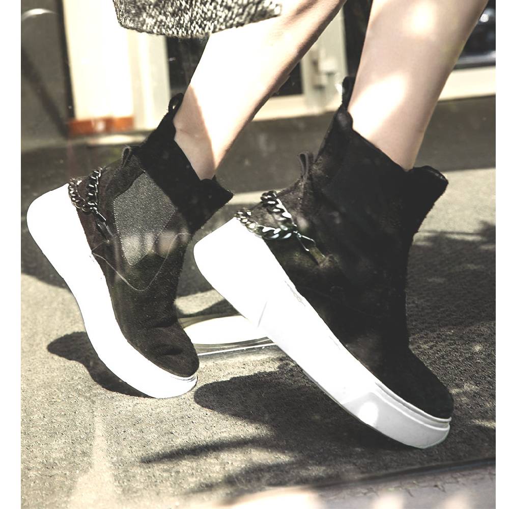Laura Bellariva Urban chic tennis con catena Moda