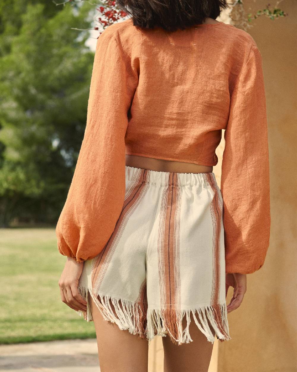 Manebí Cotton Silk Blend Bora Bora Shorts - Eggnog \u0026 Rust Stripes \u0026 Fringes Offerte