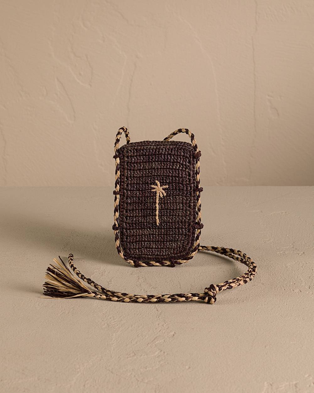 Manebí Raffia Phone Case - Shoulder Strap Chocolate With Tan Palm Nuova