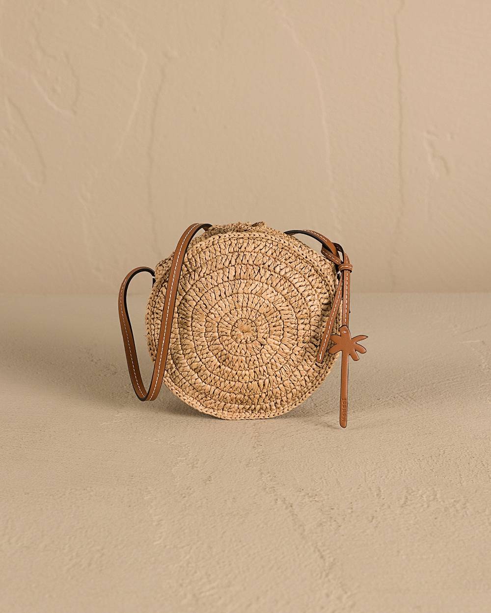Manebí Raffia \u0026 Leather|Tamburine Bag Mini - Tan \u0026 Brown Moda