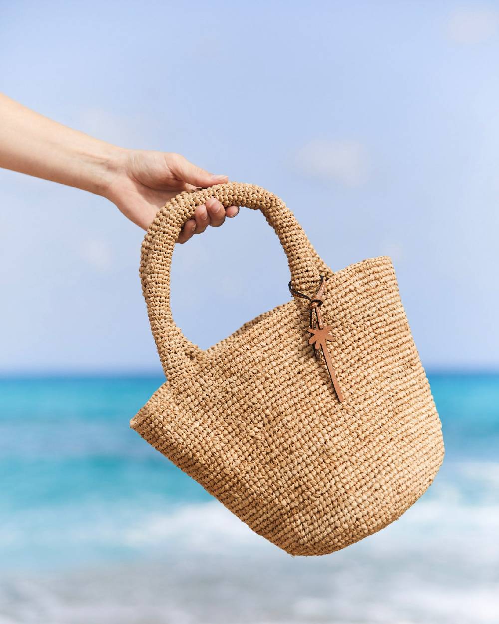 Manebí Raffia Summer Bag Medium - Palm Leather Tag Tan Novità