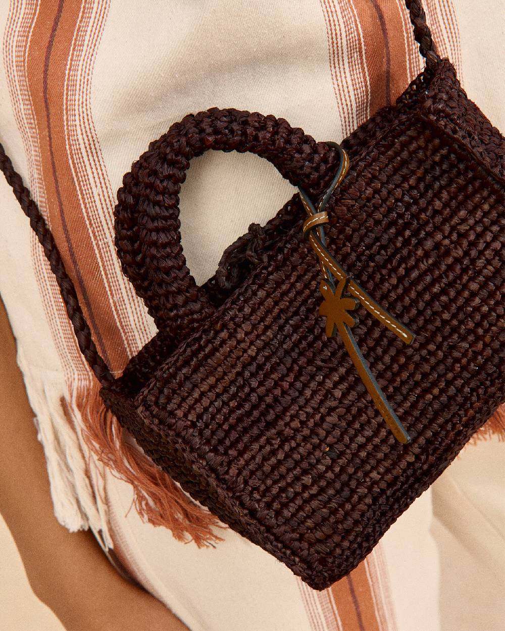 Manebí Raffia Sunset Bag Mini - Chocolate Outlet