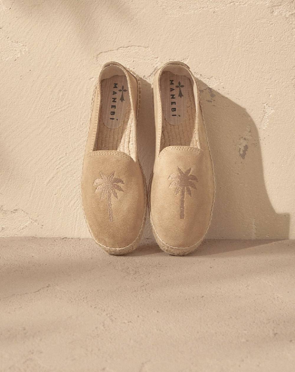 Manebí Espadrillas piatte in pelle scamosciata con ricamo - Palm Springs - Beige lavato e palmo in tono Shopping online