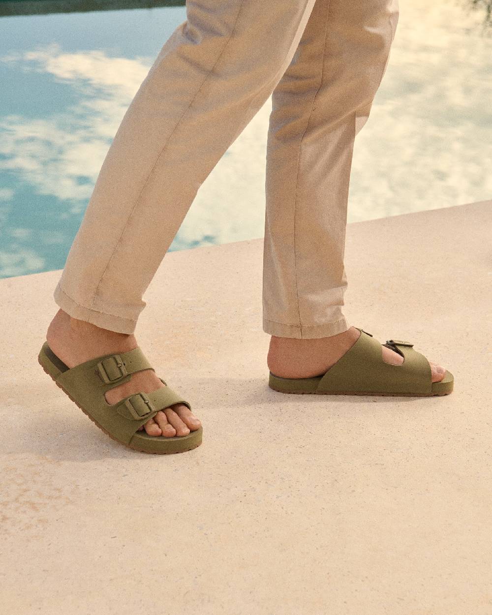 Manebí Eva Swim Sandals - Honolulu Kaki Green Presa