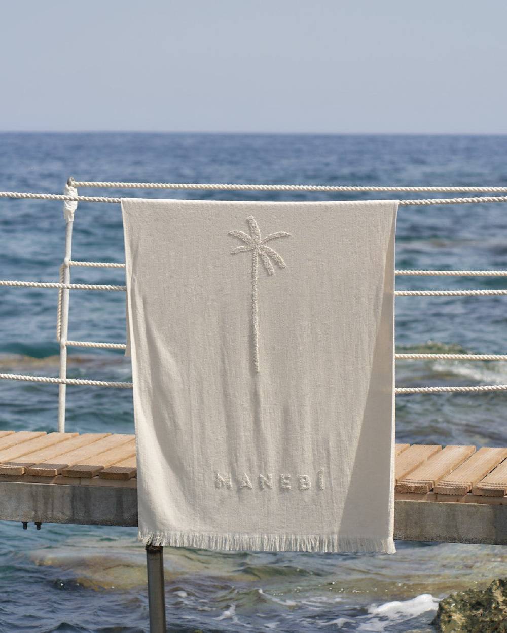 Manebí Jaquard Beach Towel - Embroidered Palm With Palm \u0026 Logo Sand Negozio