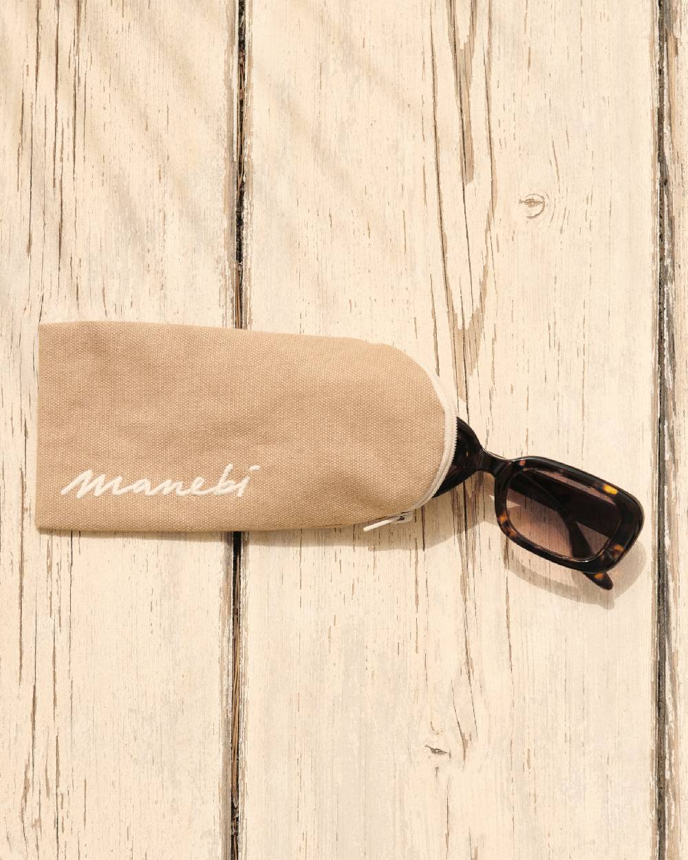 Manebí Canvas Sunglasses Case - La Havana Desert With Ecru Logo In Saldo