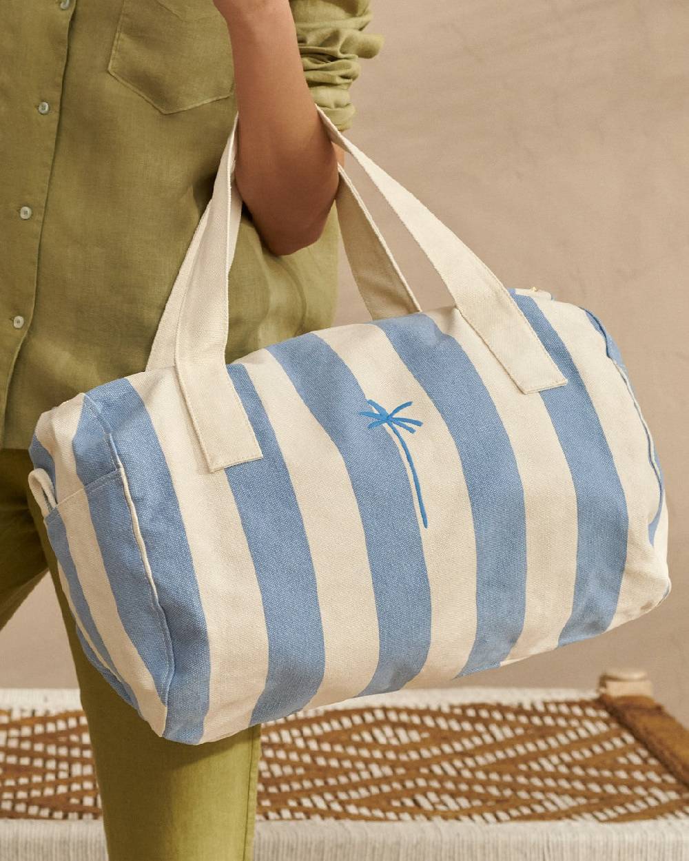 Manebí Canvas Weekend Bag - Embroidered Logo White and Indigo Stripes Moda