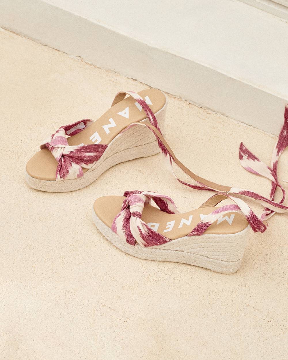 Manebí Dyed Cotton Wedge Espadrilles|With Knot - Tulum Pink And White Ikat Promozione Limitata