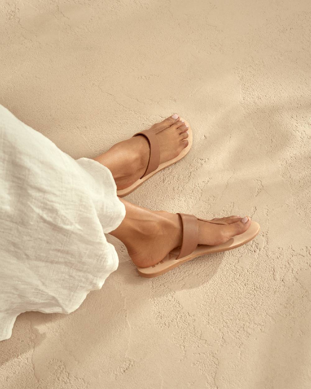 Manebí Leather Sandals - Canyon Tan Thongs Prezzo Ridotto