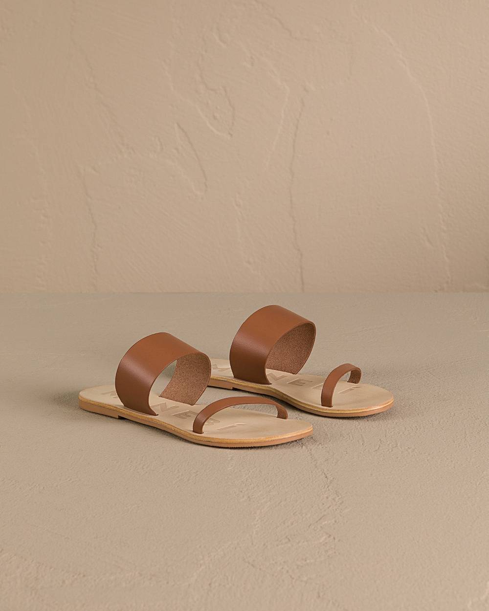 Manebí Leather Two Bands Sandals - Tan Convenienza