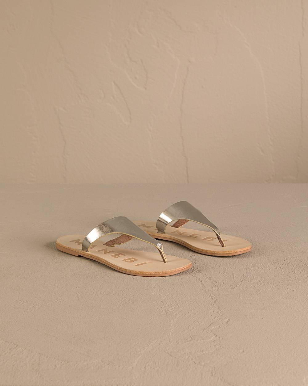 Manebí Leather Thongs Sandals - Platinum Presa