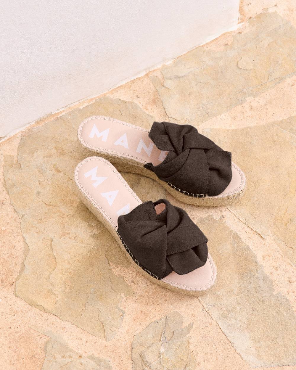 Manebí Soft Suede Platforms With Knot - Cocoa Saldi