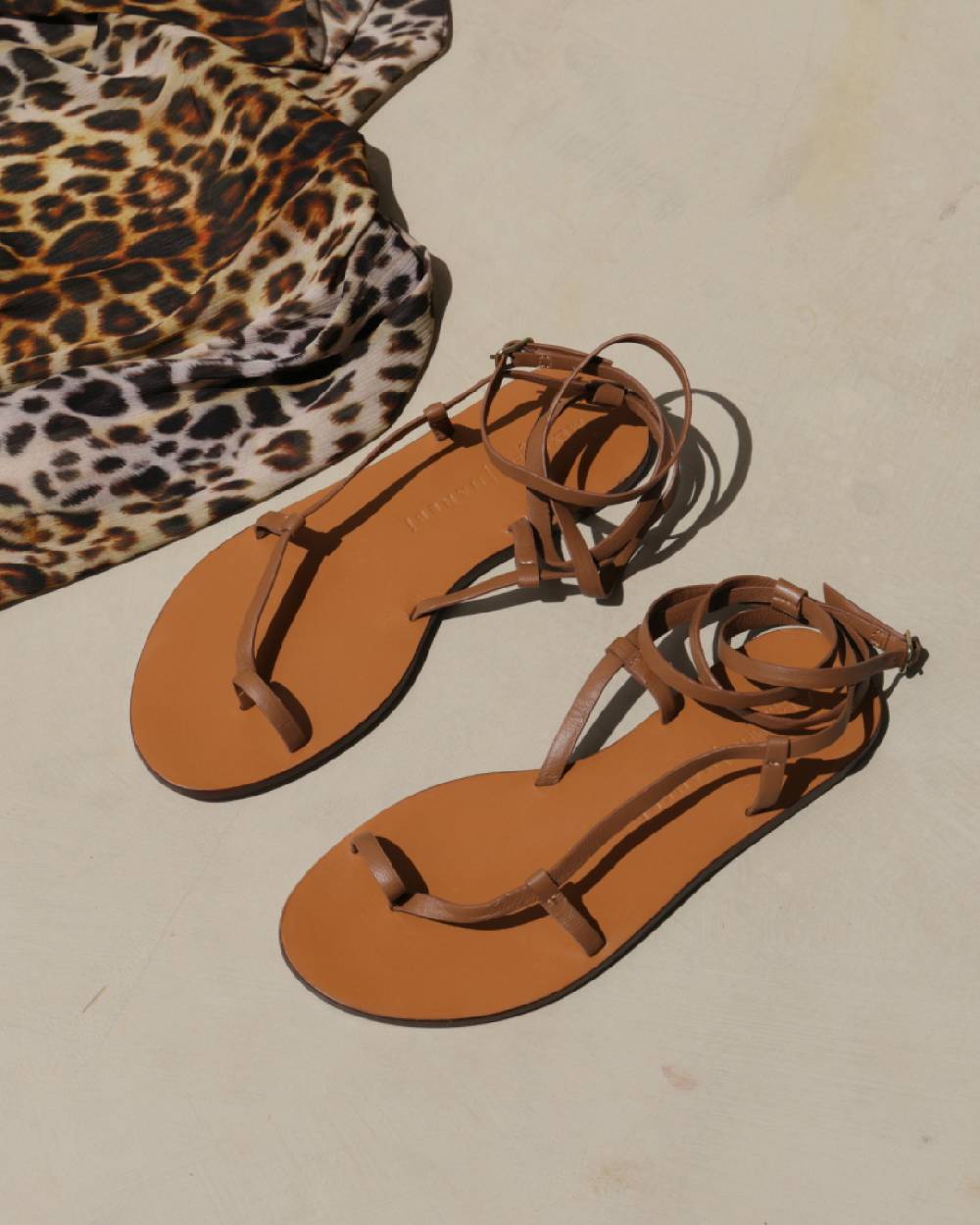 Manebí Sandali Anja in Pelle|con Lacci e Infradito ad Anello - Tan Discount Store per i nuovi prodotti