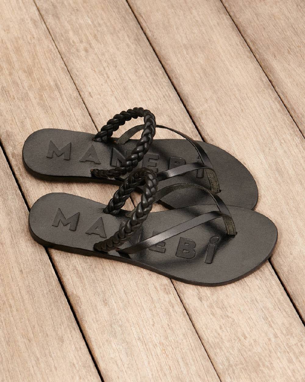 Manebí Leather Braid Thong Sandals - Black Nuovo