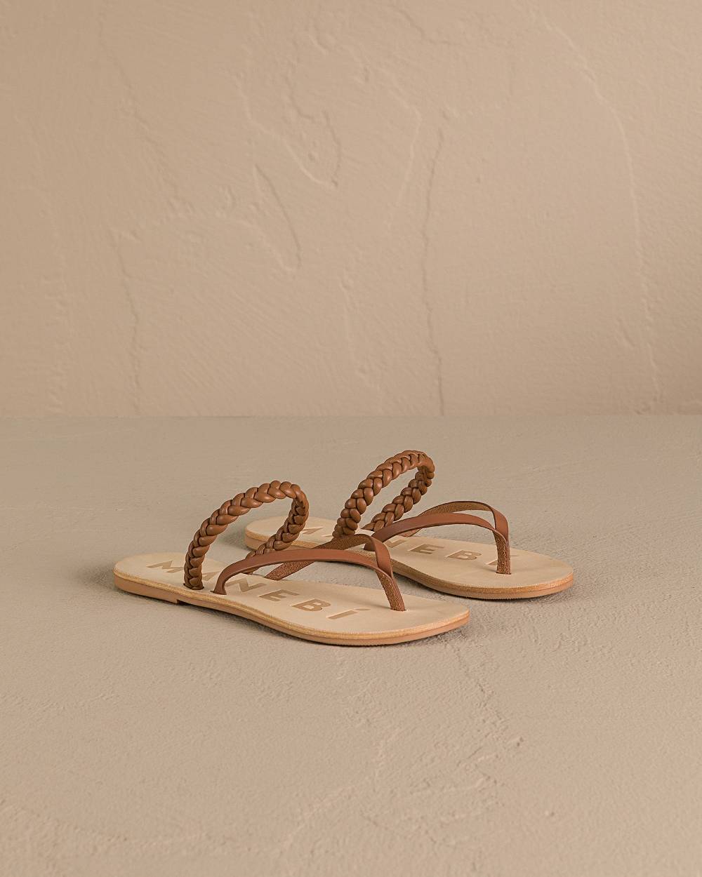Manebí Leather Braid Thong Sandals - Canyon Tan Vendita
