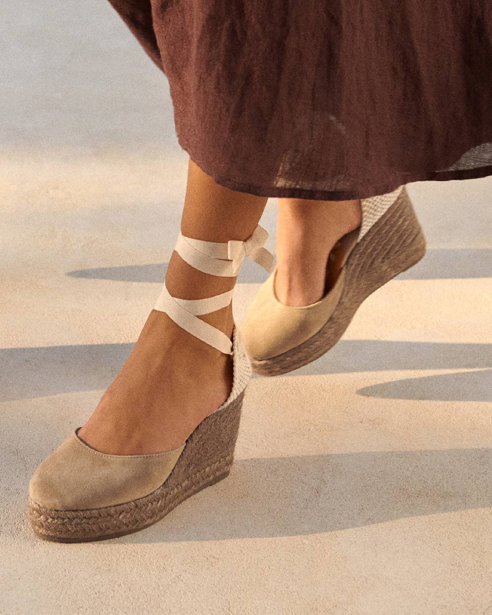 Manebí Soft Suede Wedge Espadrilles - Hamptons Vintage Taupe On Tone Offerta