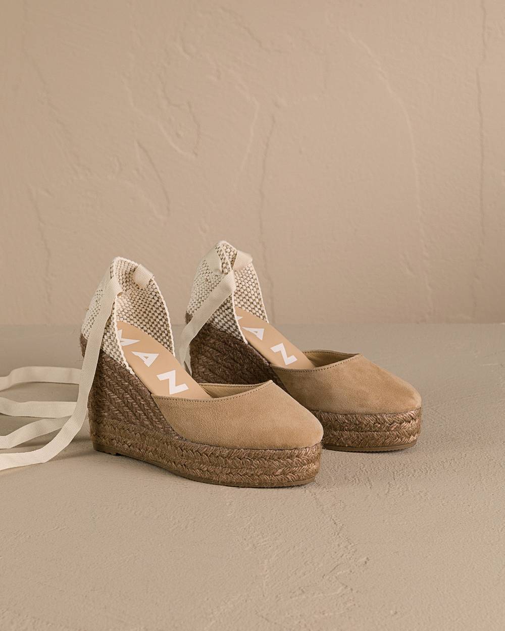 Manebí Soft Suede Wedge Espadrilles - Hamptons Vintage Taupe On Tone Offerta