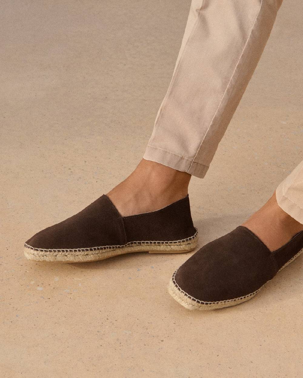 Manebí Suede Square Toe Espadrilles - Cocoa Offerte