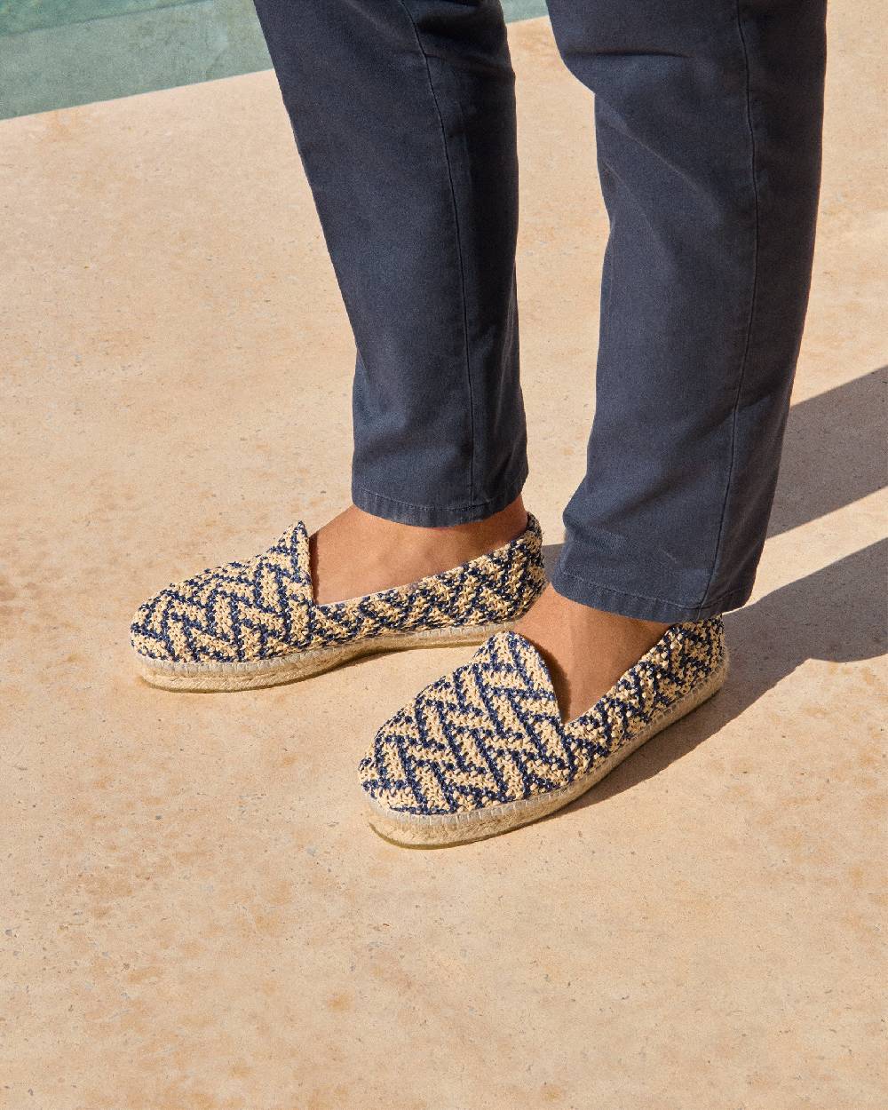 Manebí Raffia Zig Zag Espadrilles - Navy Blue And Natural Vendita Economica