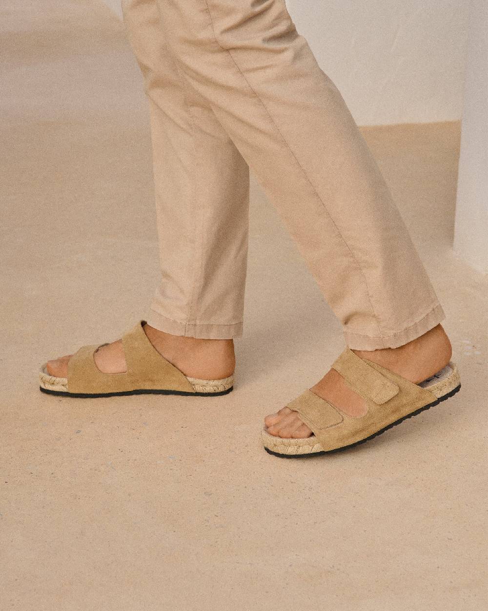 Manebí Suede Strap Nordic Sandals - Washed Beige Moda