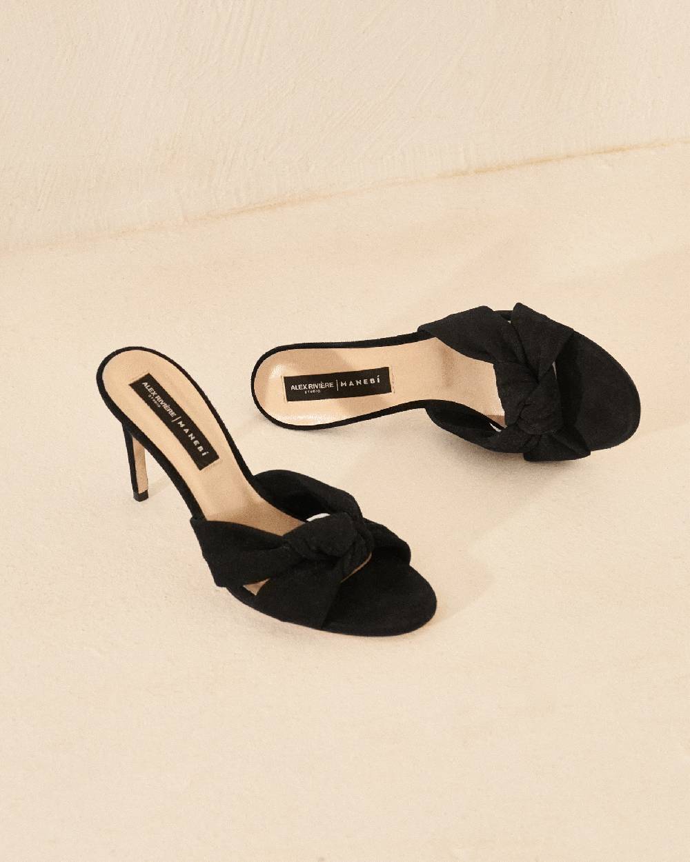 Manebí Sophie Suede Mule Heels - Knot Black Qualità Garantita