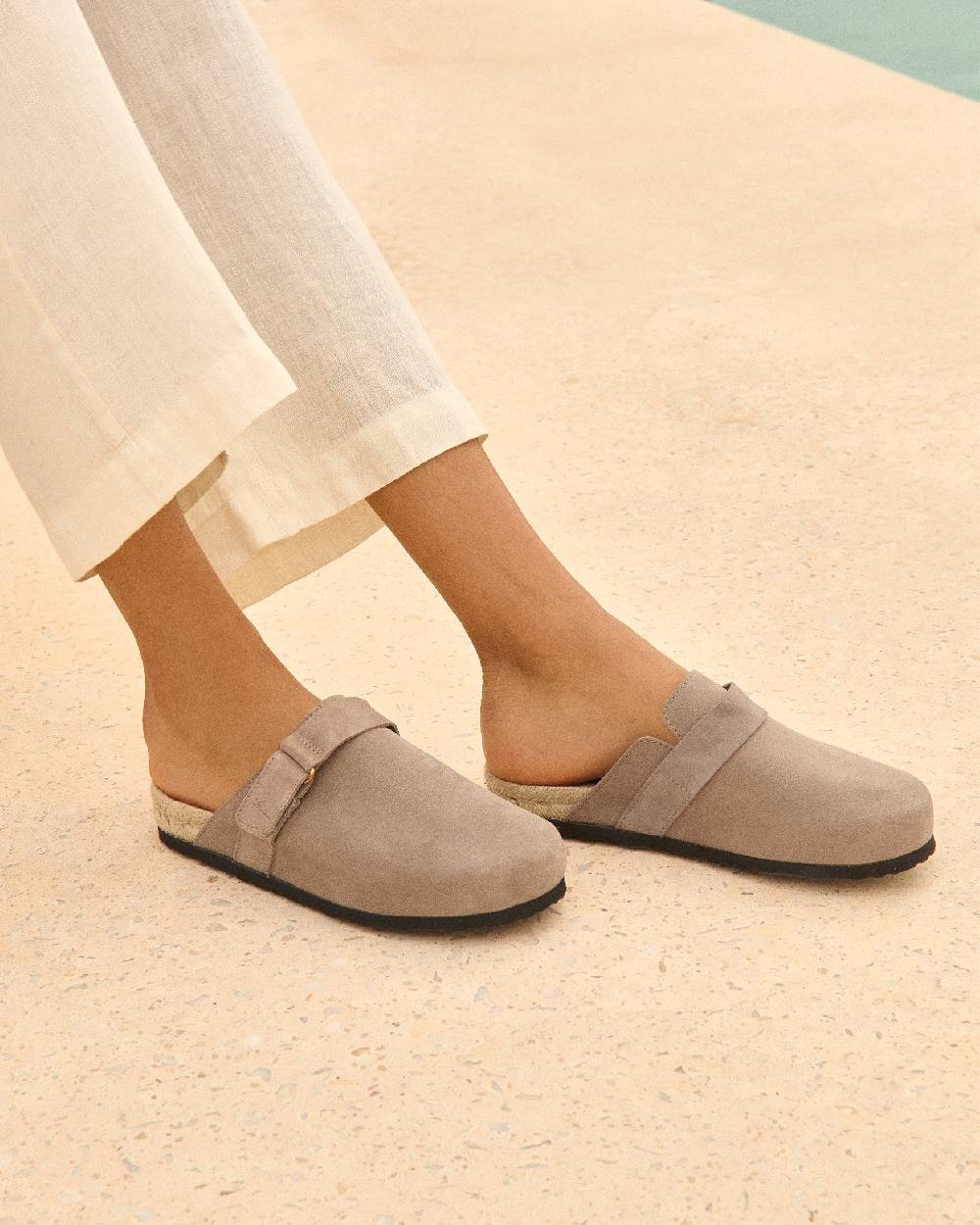 Manebí Suede Clog Mules - Hamptons Coco Brown Sottocosto