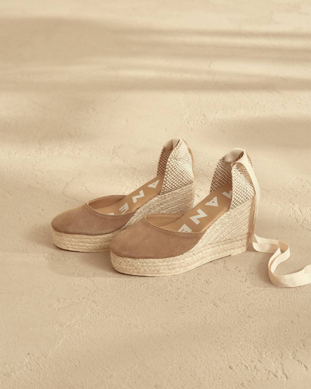 Manebí Soft Suede Wedge Espadrilles - Hamptons Vintage Taupe 2025