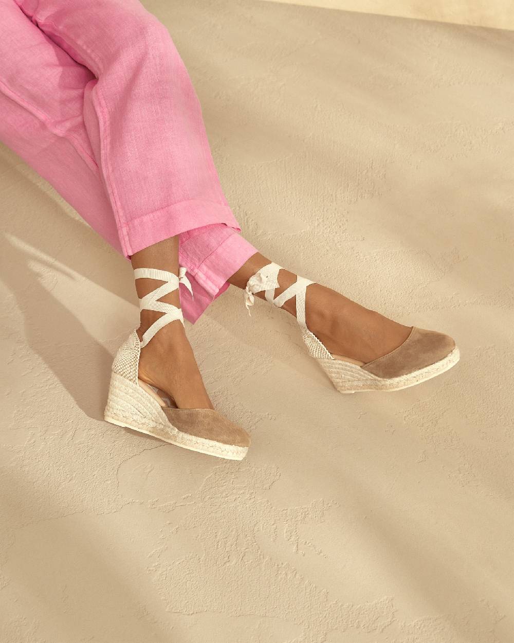 Manebí Soft Suede Low Wedge Espadrilles - Hamptons Vintage Taupe Nuovo