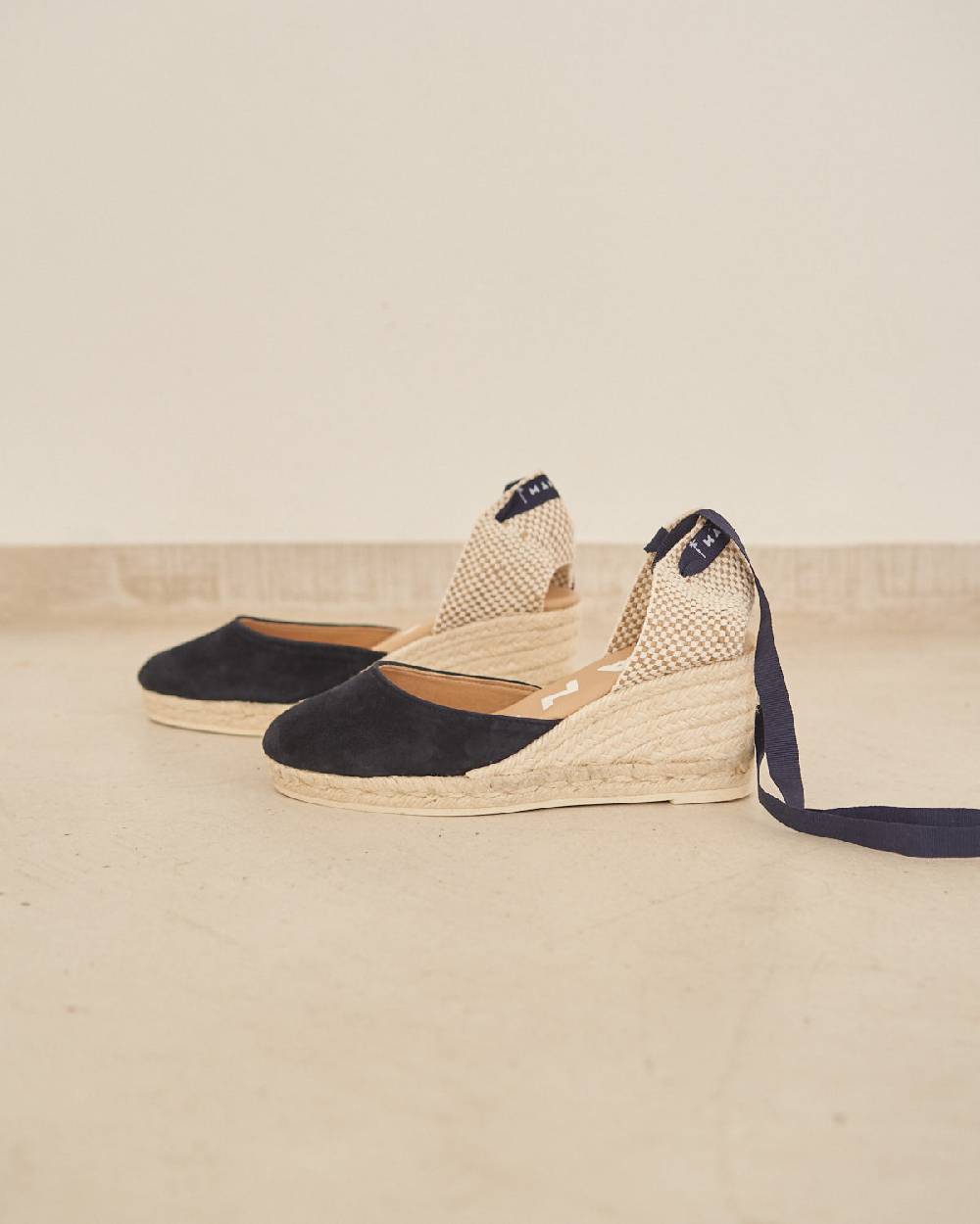 Manebí Soft Suede Low Wedge Espadrilles - Hamptons Patriot Blue Vendita