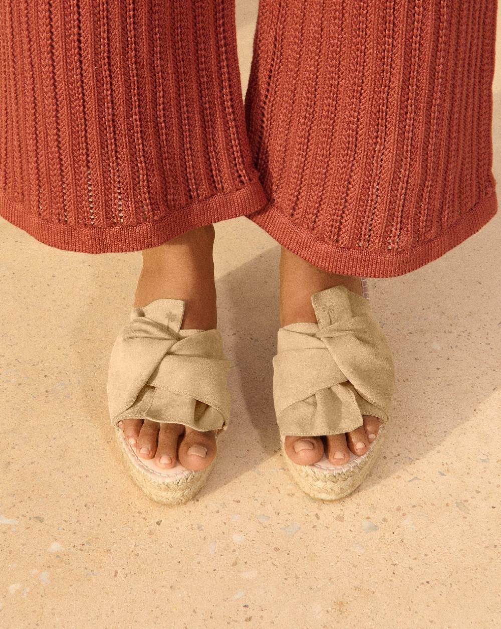 Manebí Soft Suede Platforms With Knot - Hamptons Champagne Beige Promozione