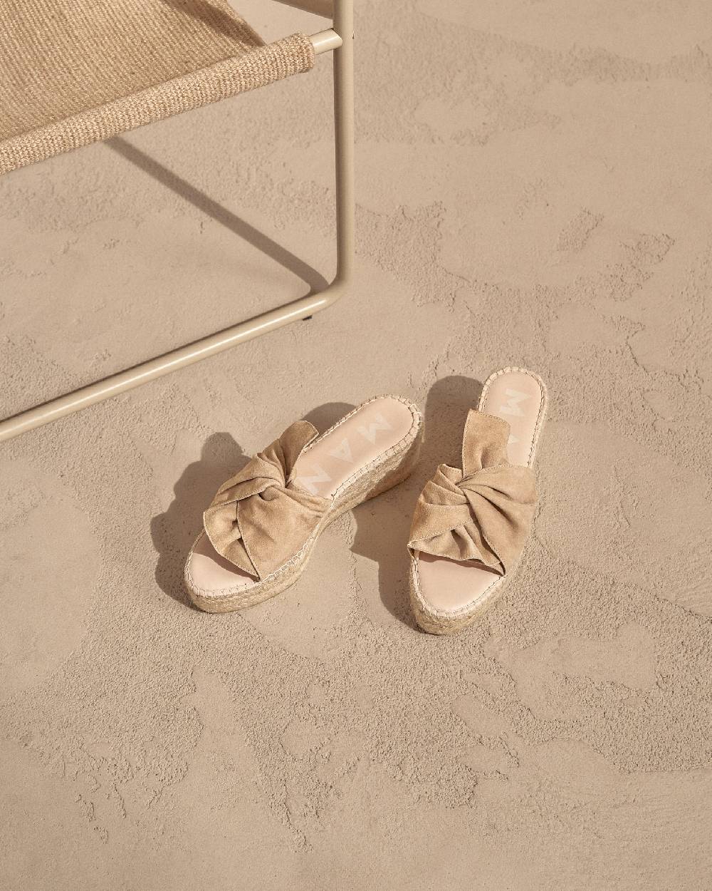 Manebí Soft Suede Platforms With Knot - Hamptons Champagne Beige Promozione