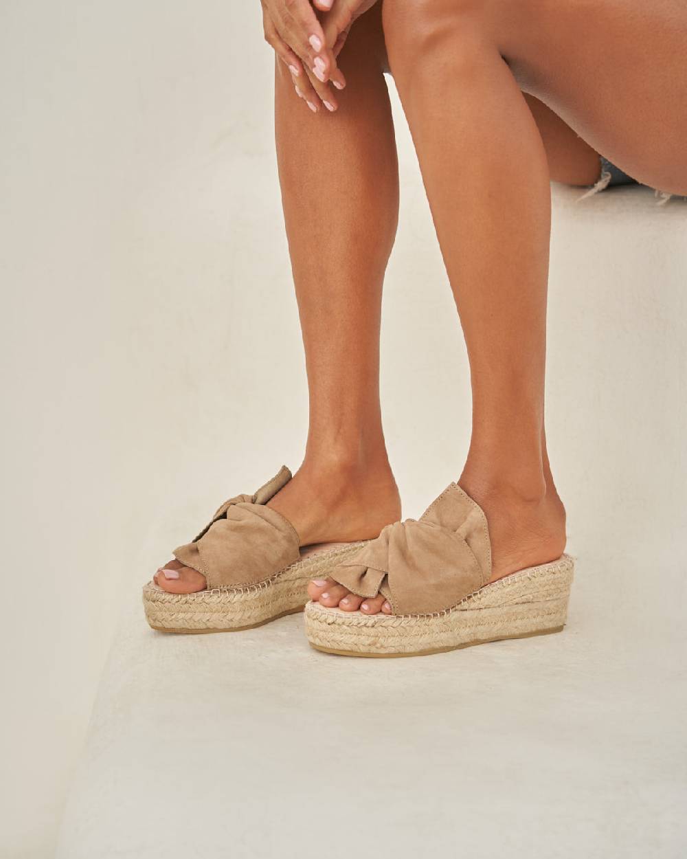 Manebí Soft Suede Platforms With Knot - Hamptons Vintage Taupe Pezzi Unici