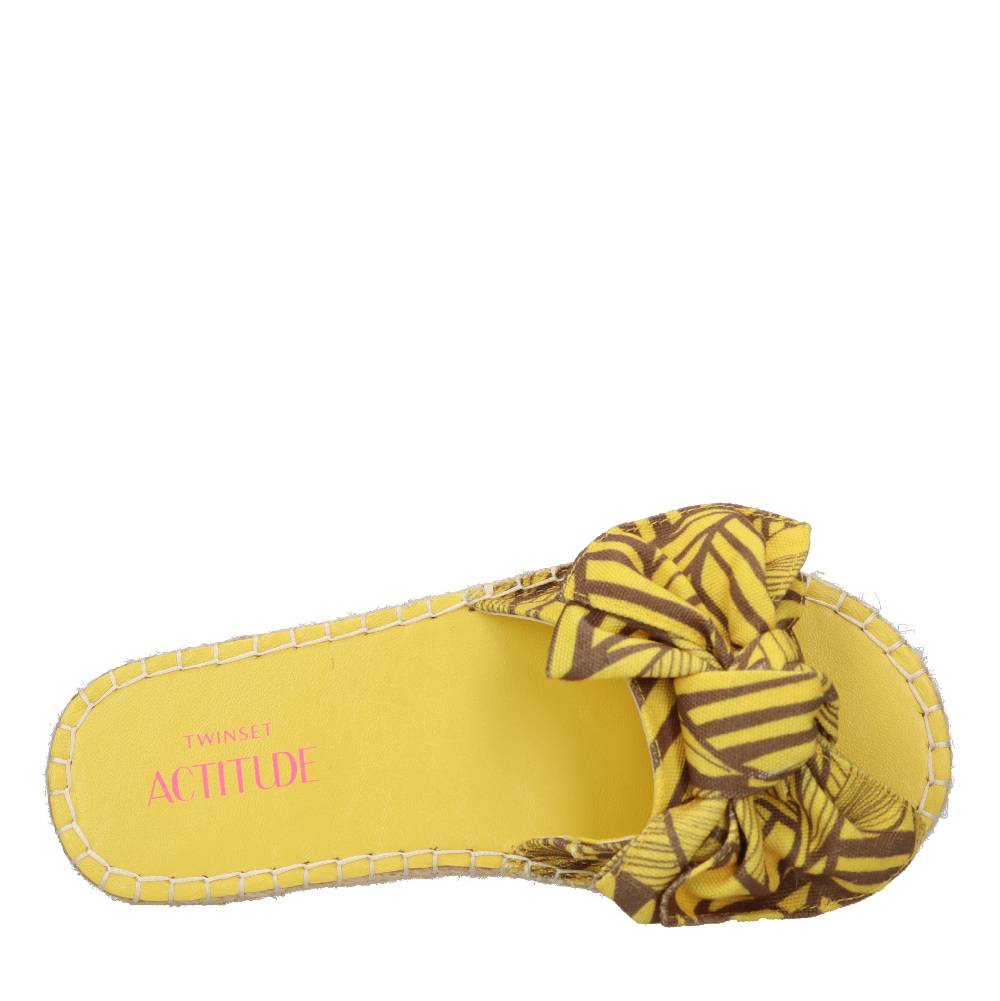 TWINSET Mules in tessuto Offerte