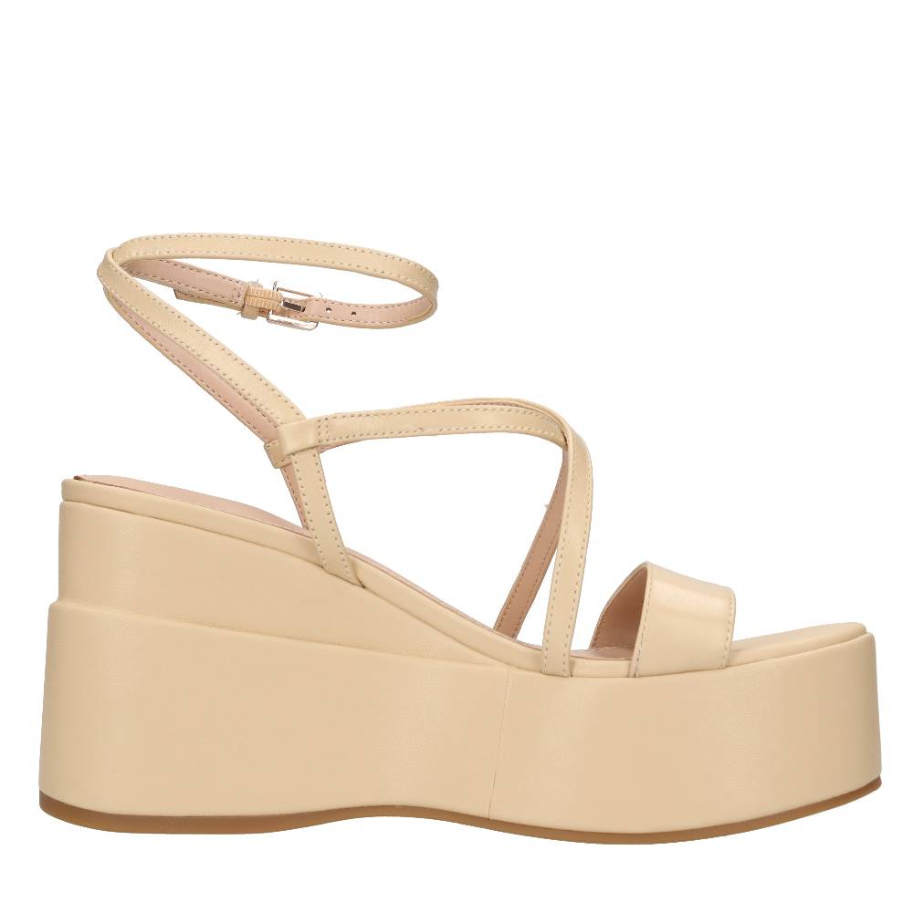 GUESS Sandali con zeppa in pelle Offerta