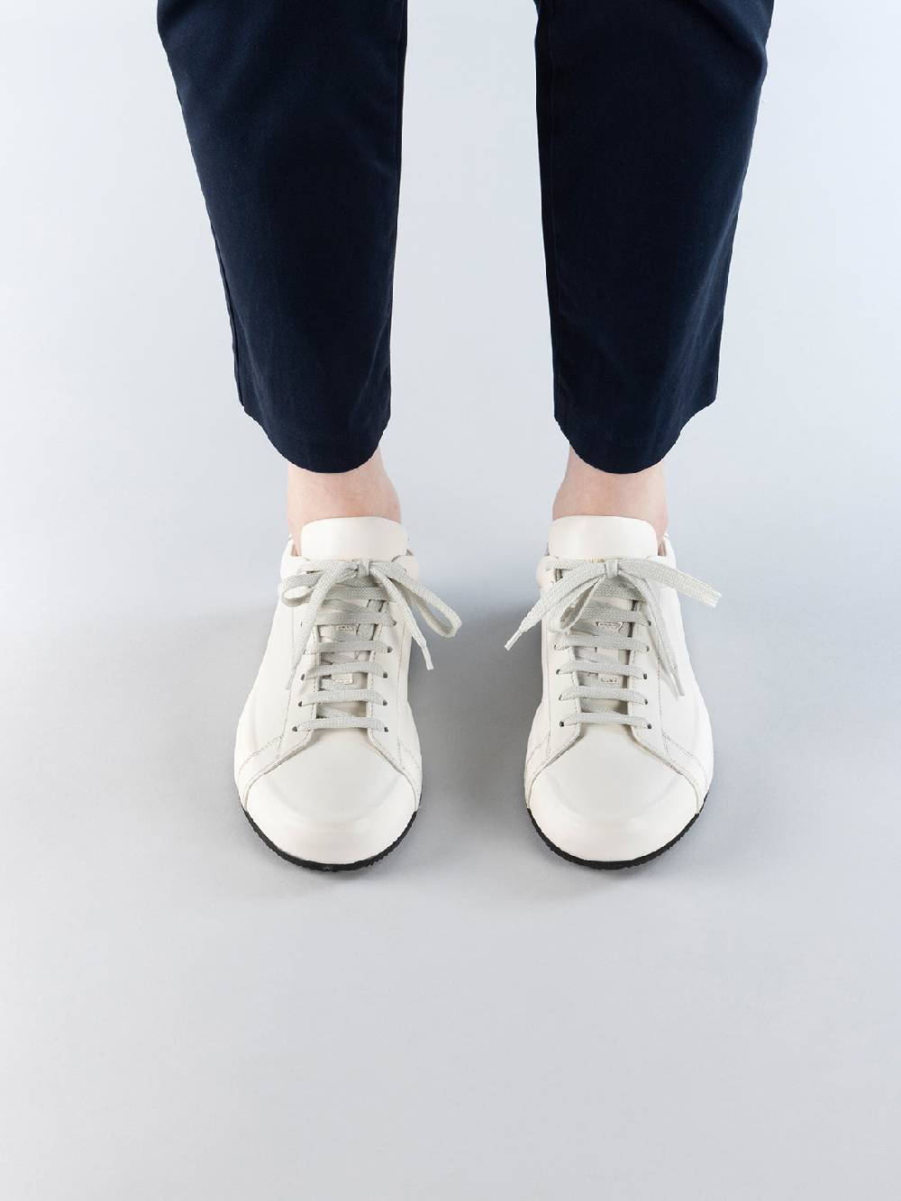 Officine Creative EASY 101 Sneakers Basse in Pelle Bianca Moda