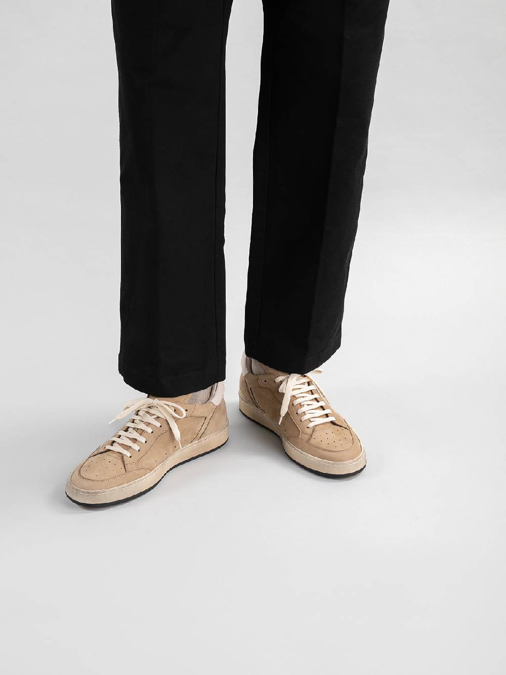 Officine Creative MAGIC 002 Sneakers in Nabuk Verde In Saldo