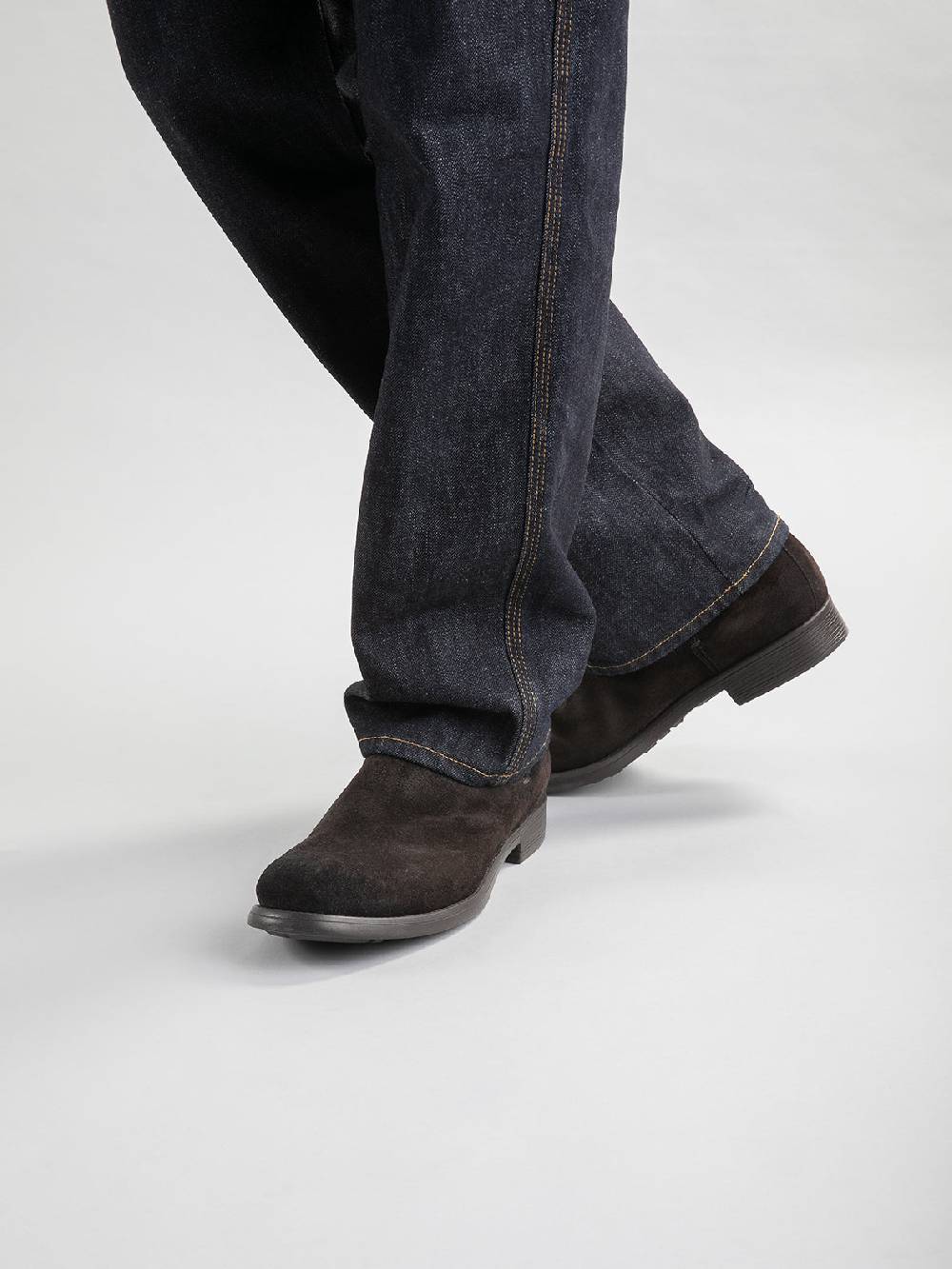 Officine Creative CHRONICLE 002 Stivaletti Chelsea in Camoscio Tortora Online Outlet