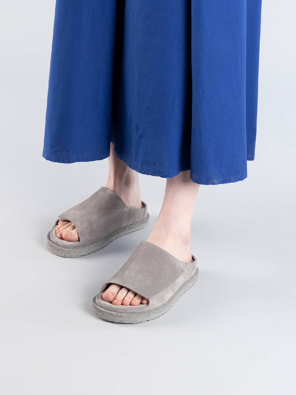 Officine Creative SANDS 106 Sandali Slide in Pelle Scamosciata Grigia Vendita Calda