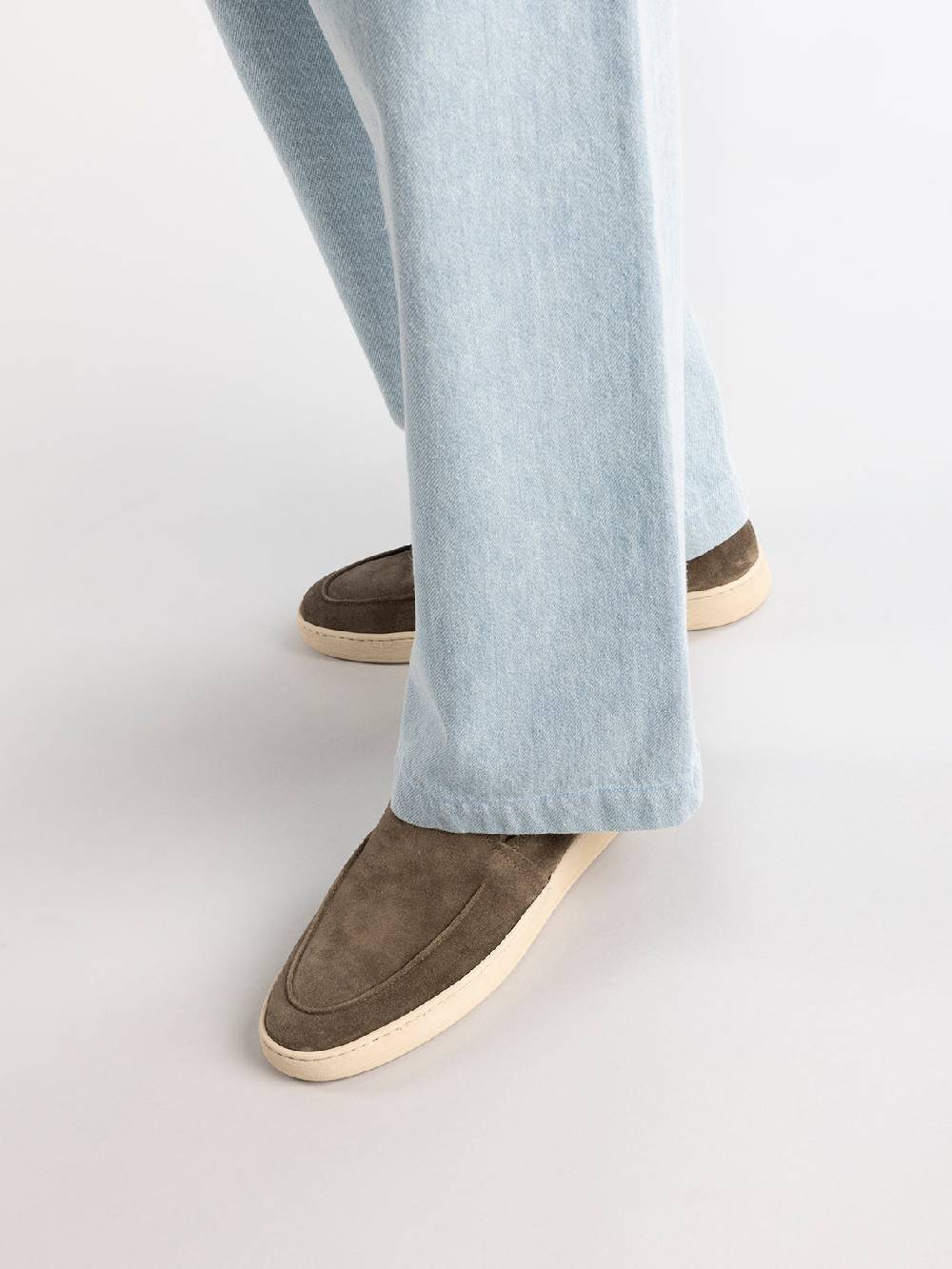 Officine Creative HERBIE 006 Mocassini in Pelle Scamosciata Marrone Moda