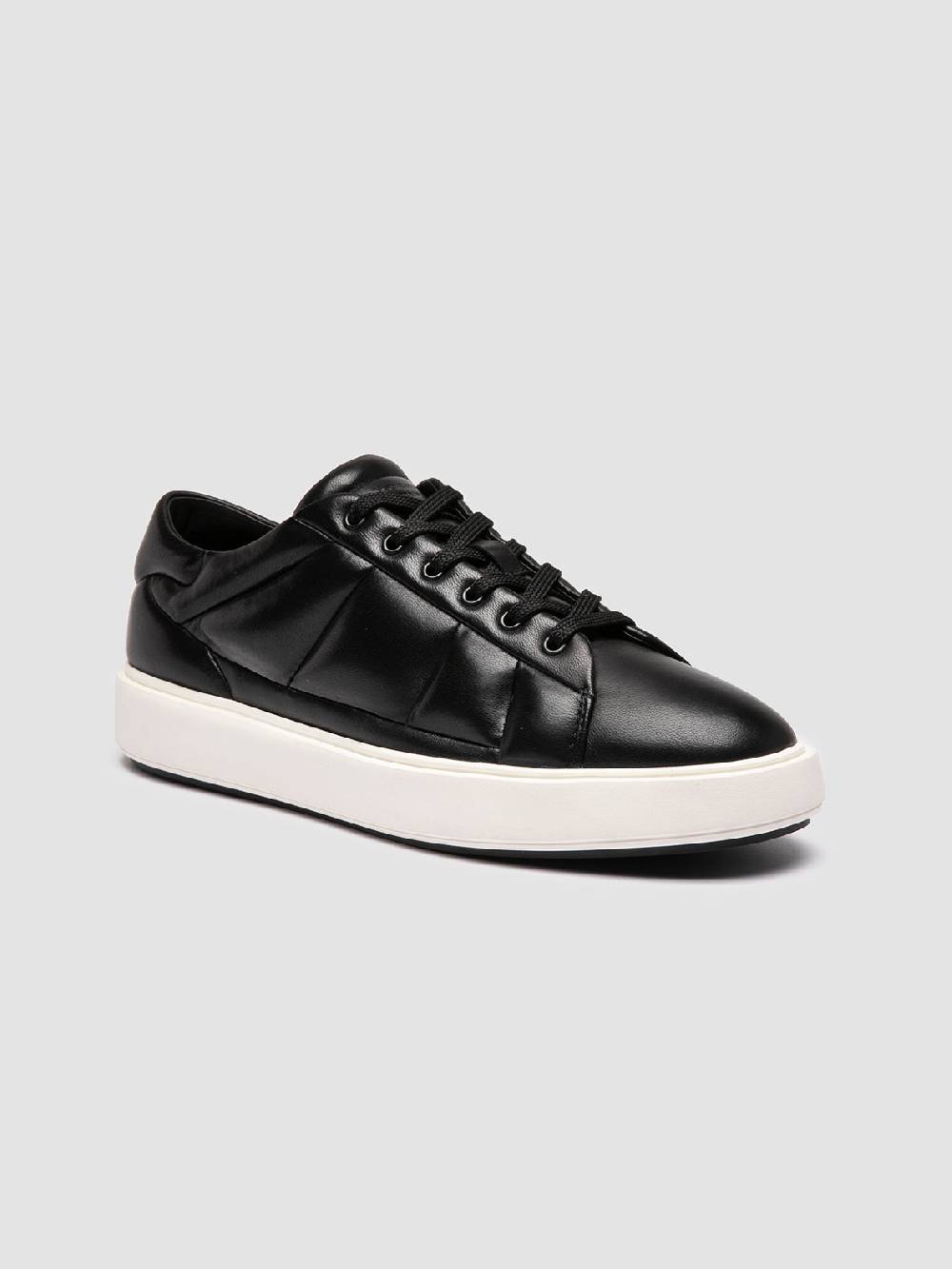 Officine Creative LEISURE 001 Sneaker Basse in Pelle Nera Shopping online