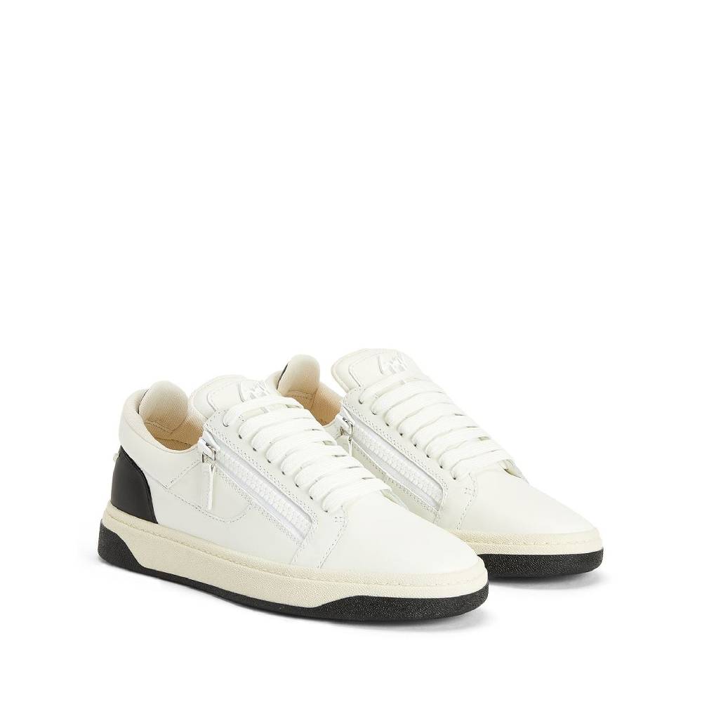 GIUSEPPE ZANOTTI DESIGN  Sneakers Basse Uomo Giuseppe Zanotti in Pelle Bianca Italia