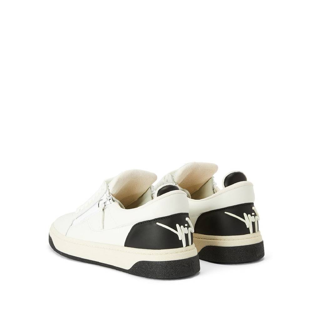 GIUSEPPE ZANOTTI DESIGN  Sneakers Basse Uomo Giuseppe Zanotti in Pelle Bianca Italia