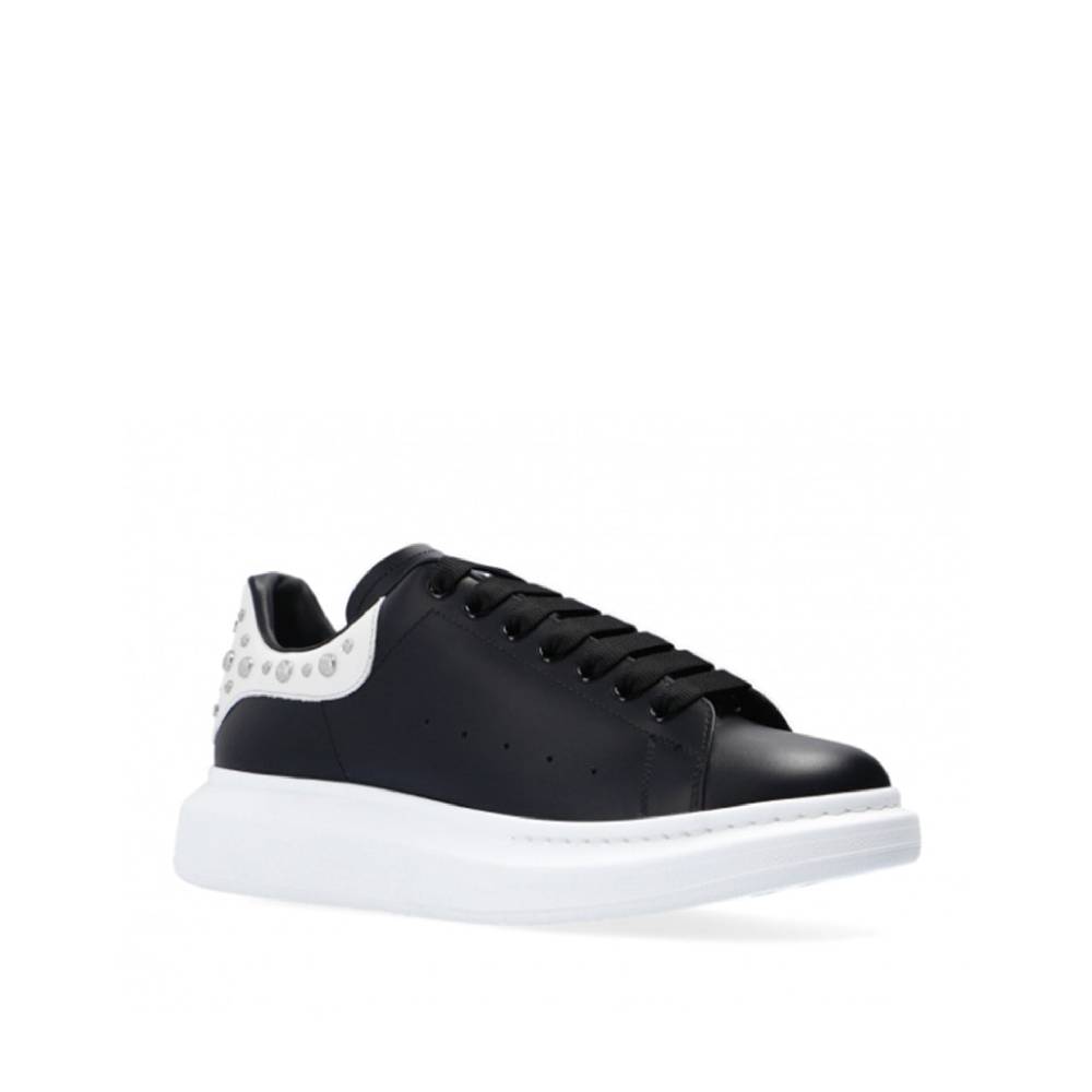 ALEXANDER MCQUEEN  Sneakers Alexander McQueen Nere in Pelle Borchiata Offerte giornaliere