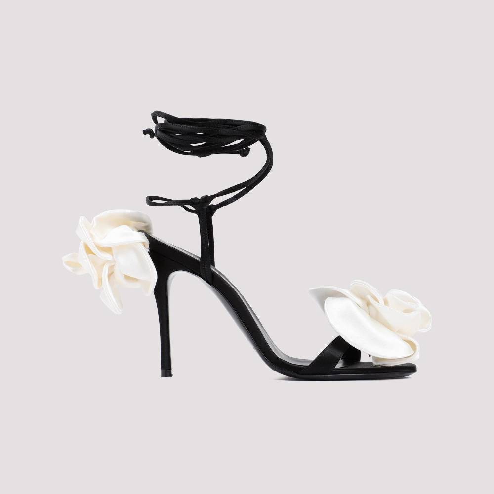MAGDA BUTRYM  Sandali Stiletto Magda Butrym in Raso Nero con Applicazioni Floreali In Linea