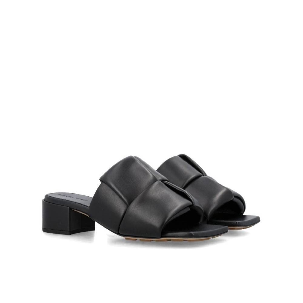 BOTTEGA VENETA  Mules da Donna Nere in Pelle Bottega Veneta Online