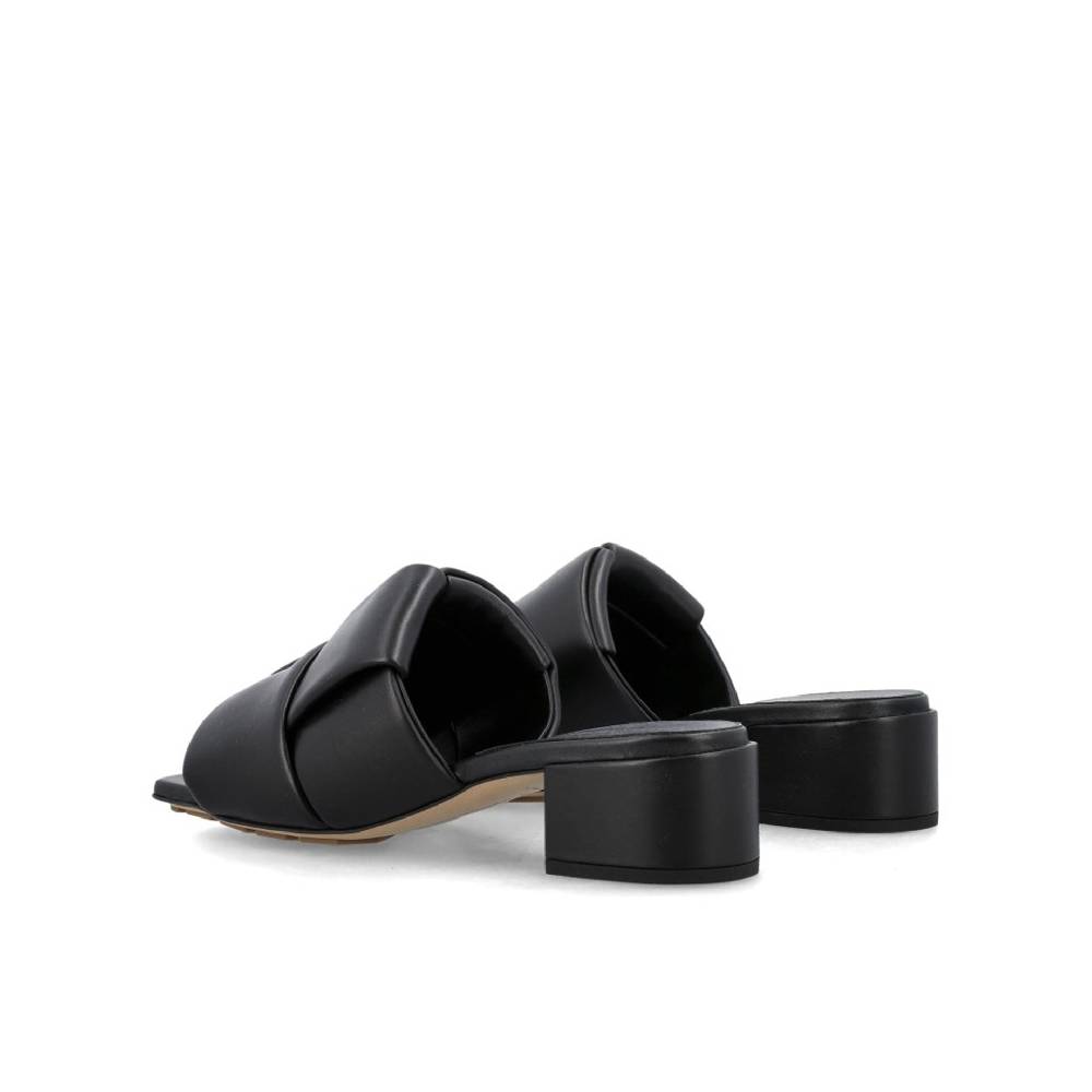 BOTTEGA VENETA  Mules da Donna Nere in Pelle Bottega Veneta Online